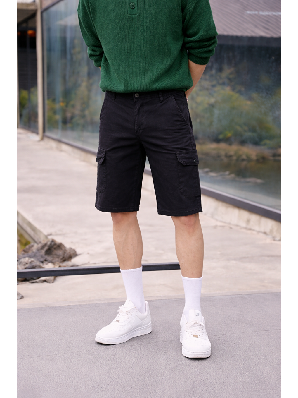 Erkek Trend Yüksek Bel Uzun Siyah Kargo Cep Şort-1