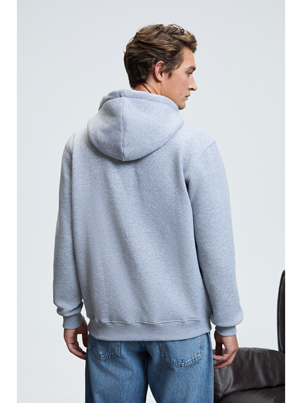Leland Erkek Kapüşonlu Kanguru Cepli Göğsü Nakışlı Regular Fit Gri Melanj Sweatshirt-5