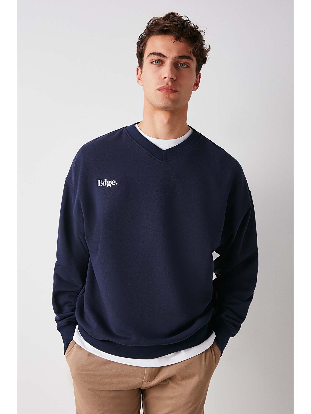 Off Erkek Organik Pamuklu Yazı Nakış Detaylı V Yakalı Içi Polarsız Oversize Lacivert Sweatshirt-1