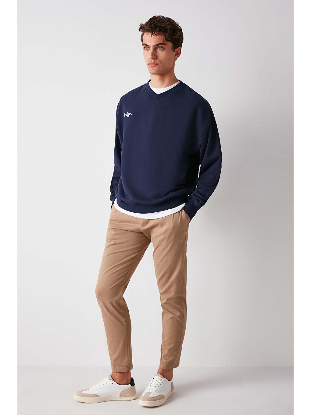 Off Erkek Organik Pamuklu Yazı Nakış Detaylı V Yakalı Içi Polarsız Oversize Lacivert Sweatshirt-4