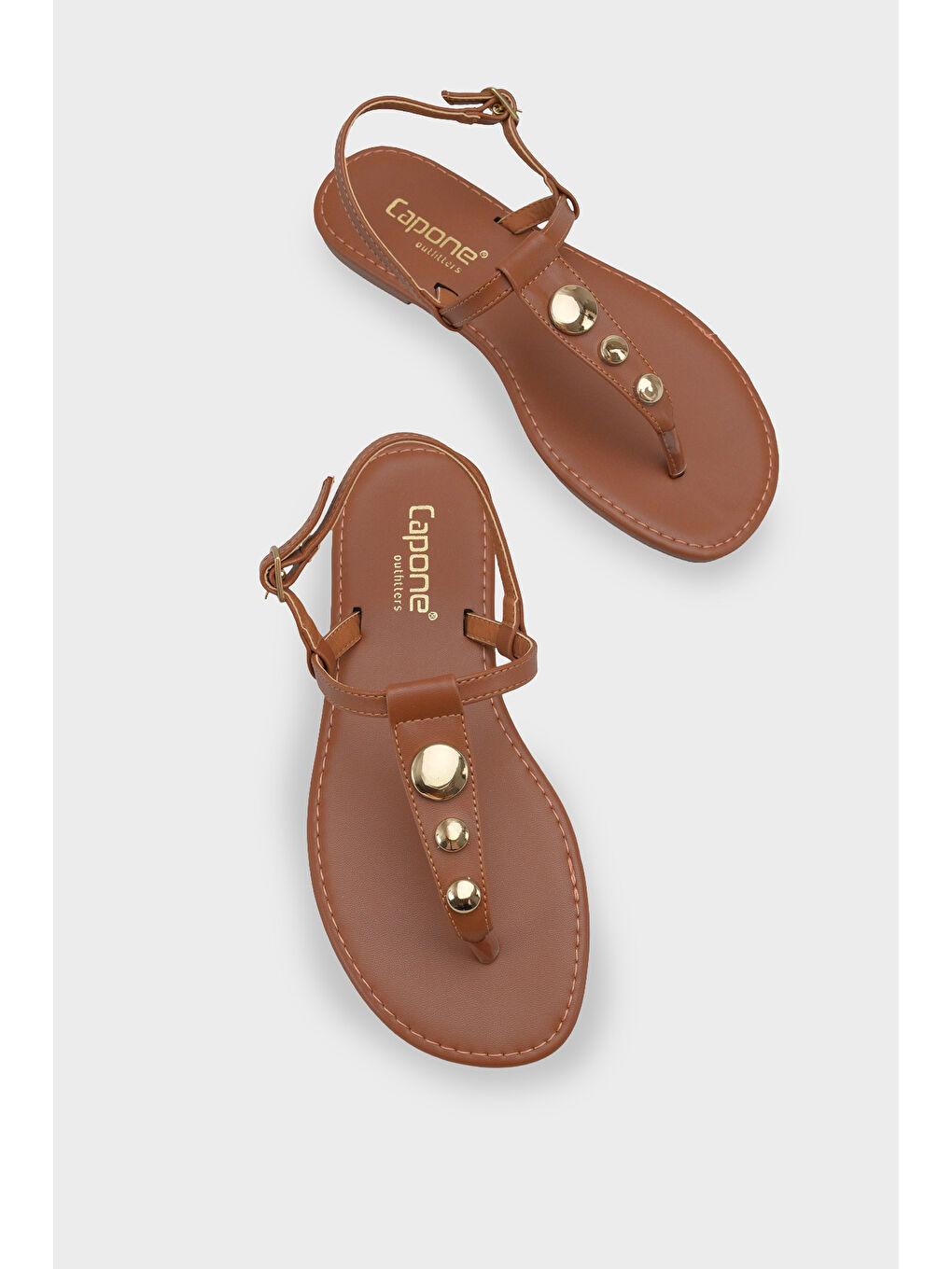 Kahverengi Celia Parmak Arası Düz Topuklu Metal Aksesuarlı Yıvarlak Burunlu Kadın Sandalet-5