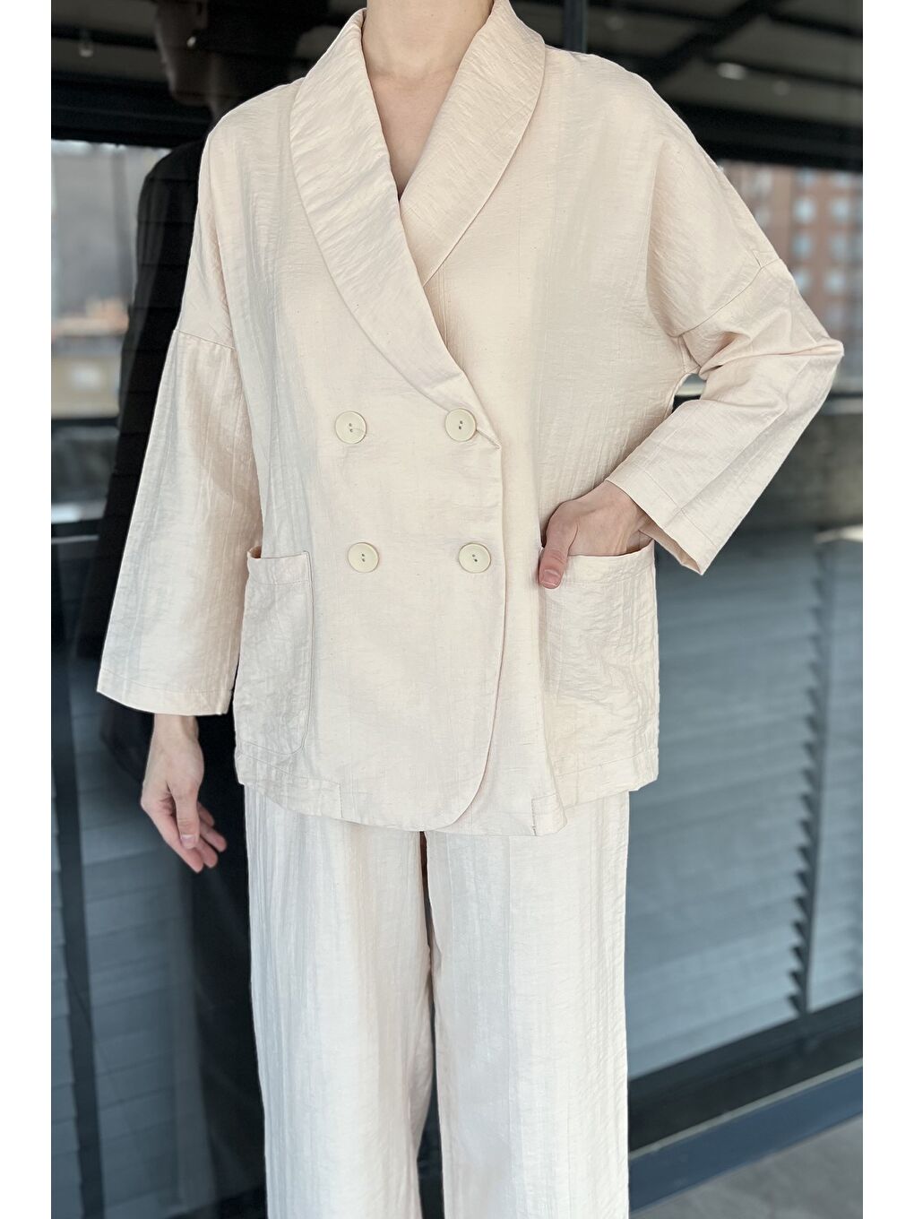 Bej Kadın Kruvaze Yaka Ceket Pantolon İkili Takım-3