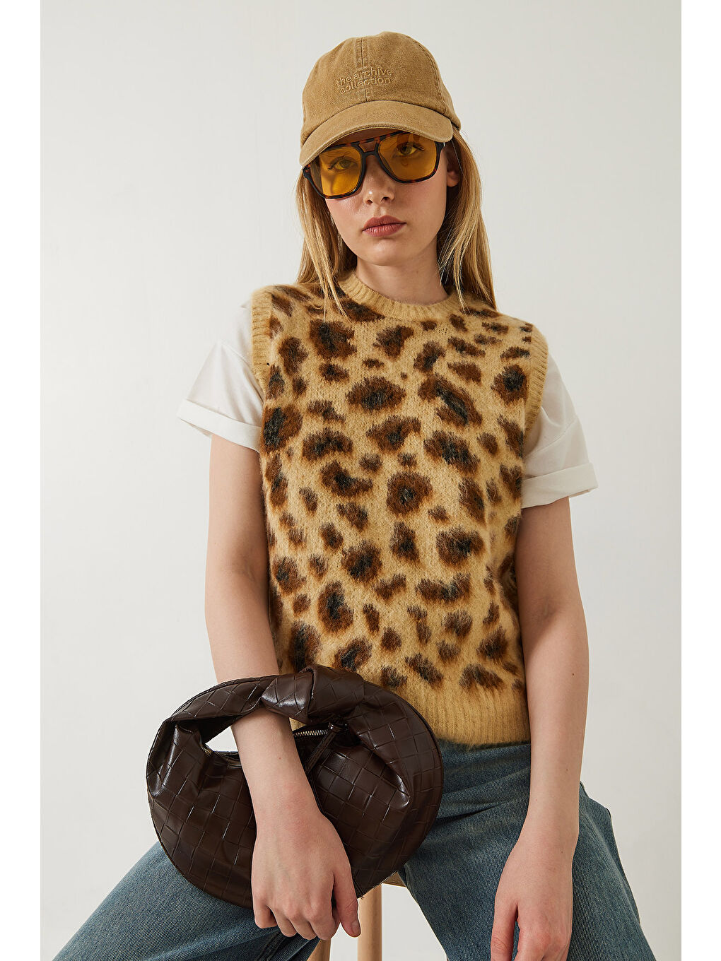 Sarı Kadın Şardonlu Leopar Desenli Süveter-1