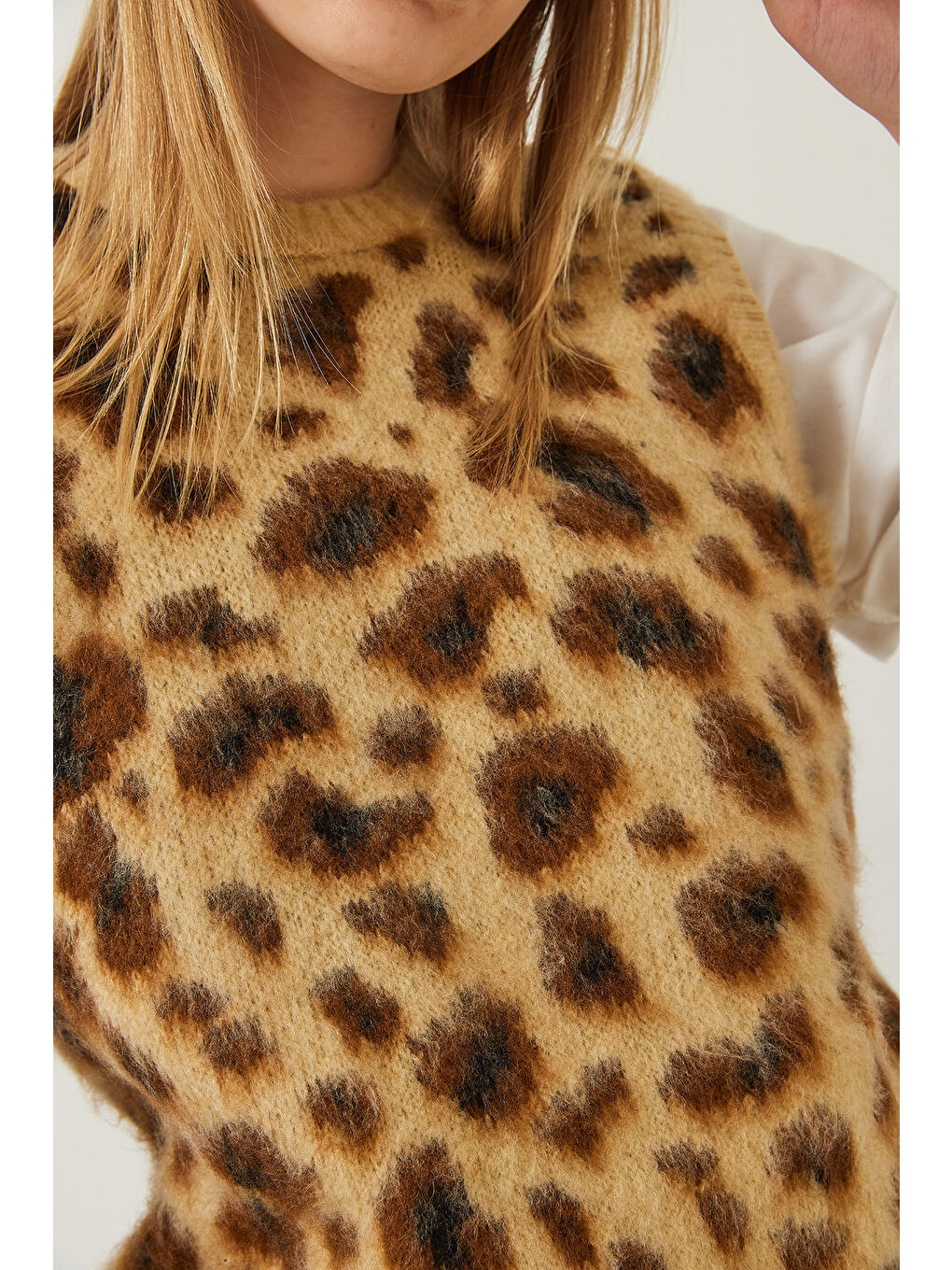 Sarı Kadın Şardonlu Leopar Desenli Süveter-5