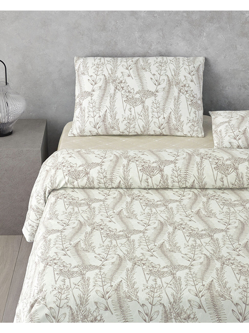 Botanical Spring Kolay Ütülenir Çift Kişilik Nevresim Takımı 200x220 cm Bej-2