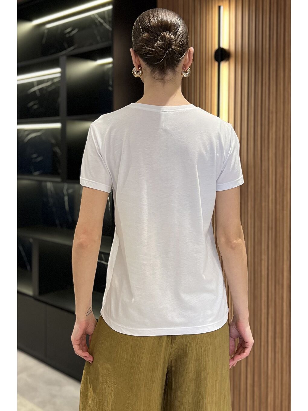 Beyaz Kadın Bisiklet Yaka Basic Tişört-2