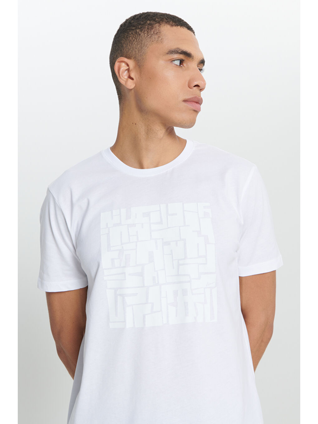 Erkek Beyaz Standart Fit Normal Kesim %100 Pamuk Baskılı Bisiklet Yaka Tişört-3