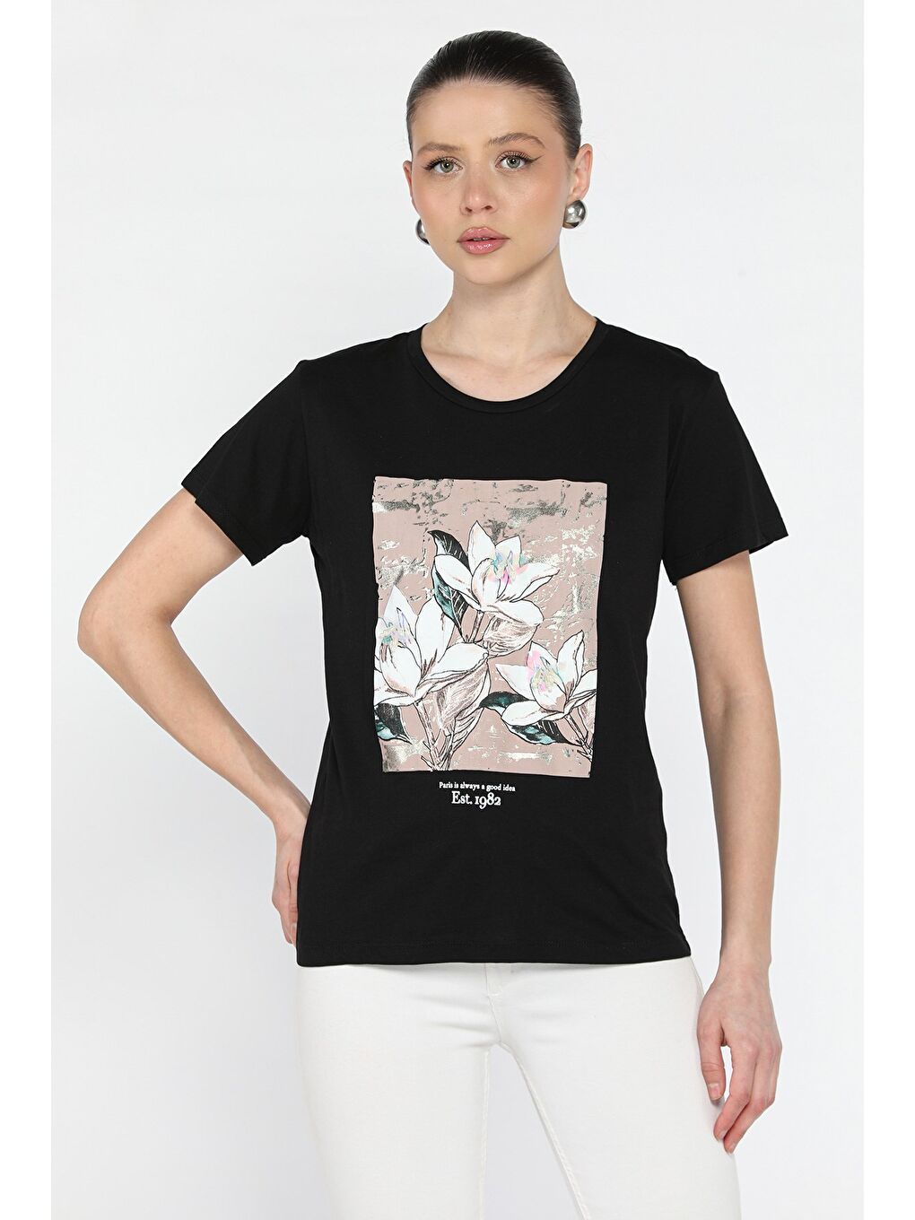 Siyah Ön Baskılı Kadın Tişört-1