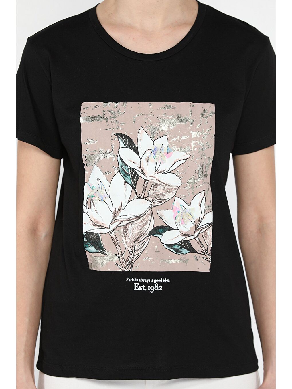 Siyah Ön Baskılı Kadın Tişört-3