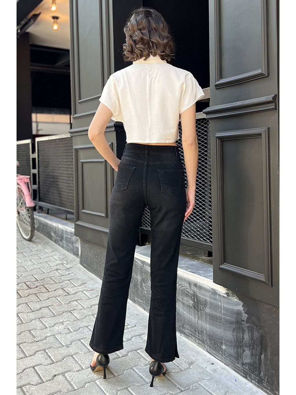 Siyah Kadın Yüksek Bel Taş İşlemeli Yırtmaç Detaylı Jean Pantolon-2