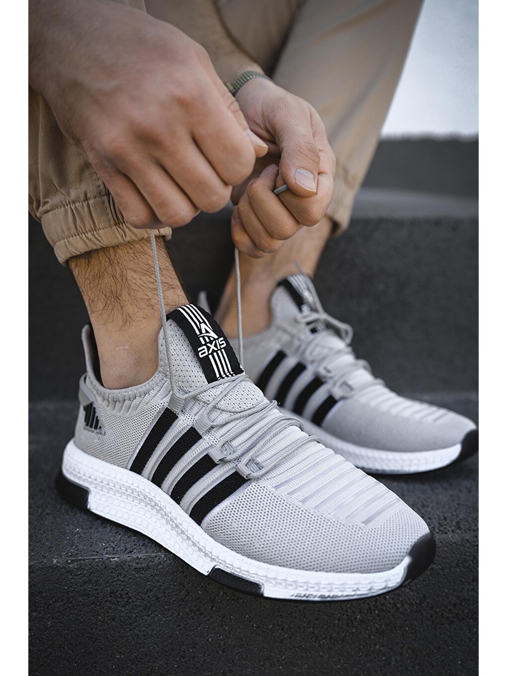 Gri Ald Şerit Detaylı Kalın Taban Erkek Sneaker-1