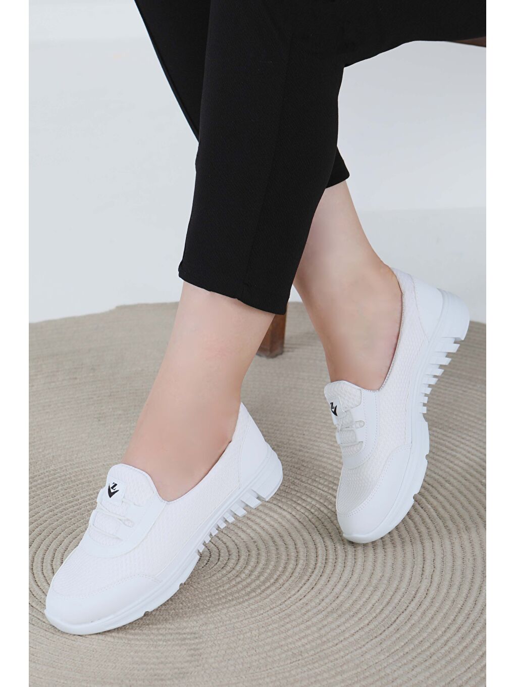 Kadın Beyaz Lastikli File Babet - 27475