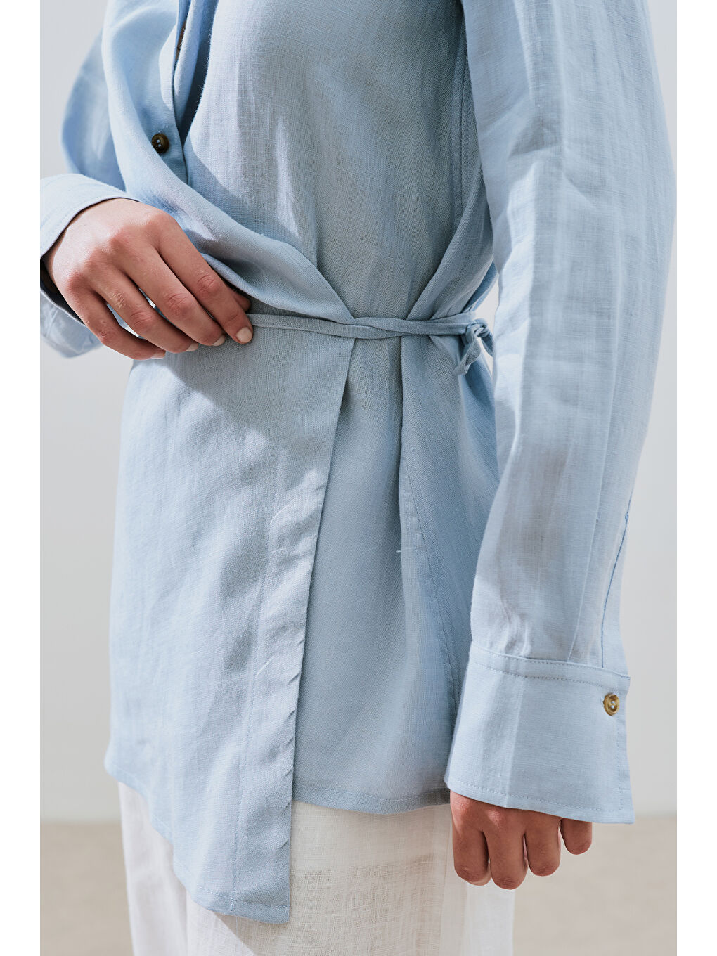 Keten Bağlama Detaylı Gömlek Mavi-5