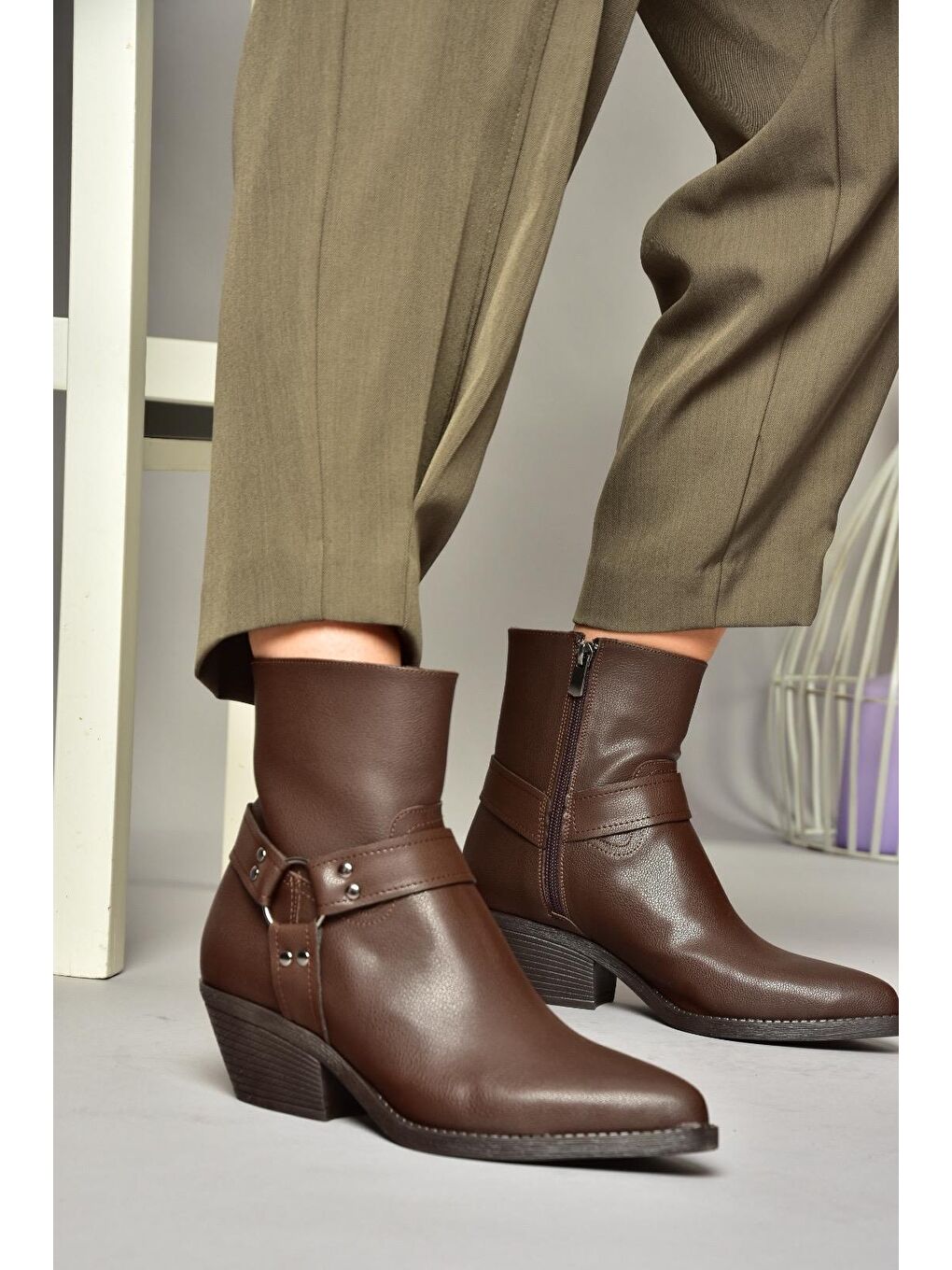 T4044006 Kahverengi Kadın Bot-3