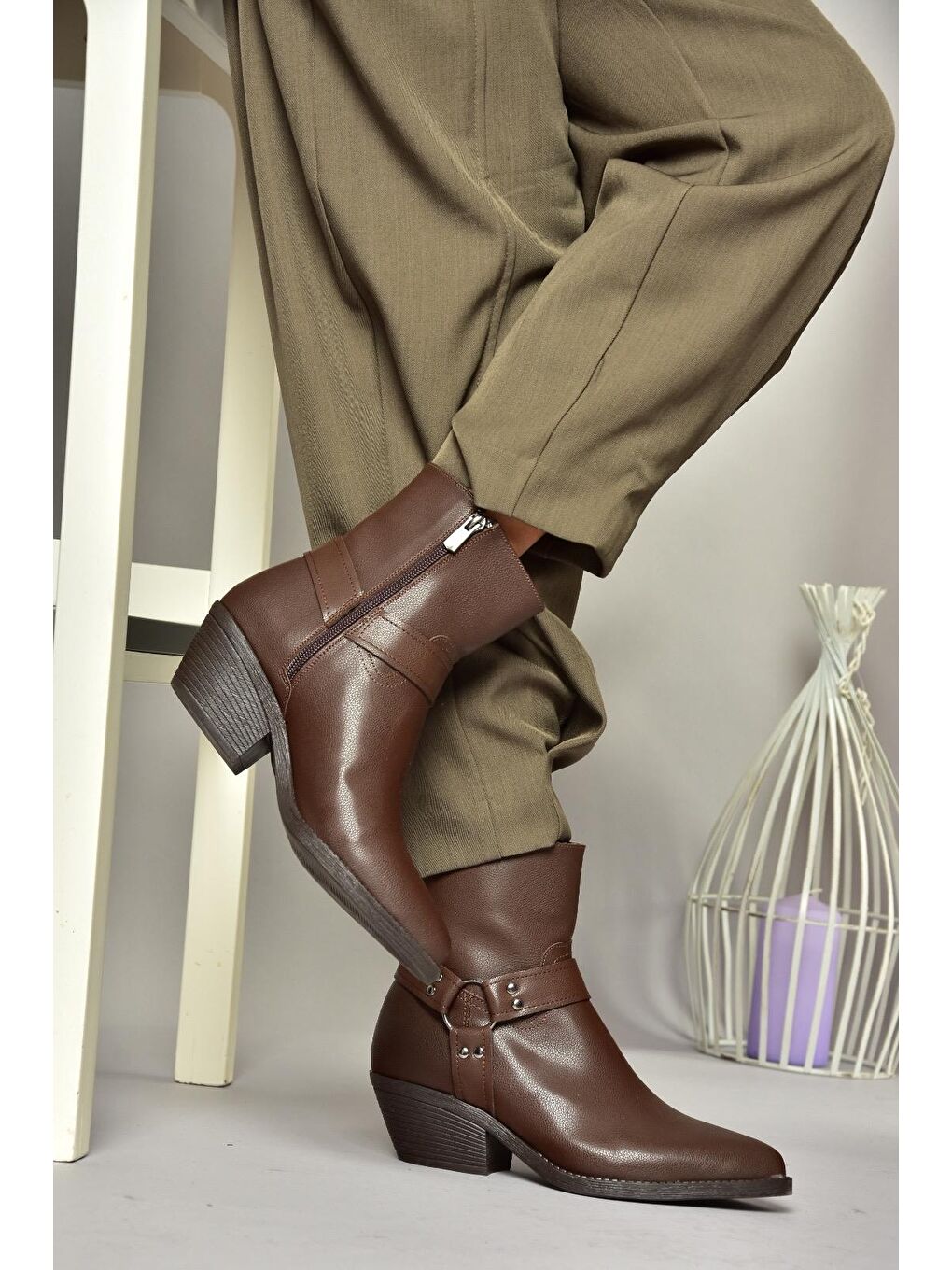 T4044006 Kahverengi Kadın Bot-4
