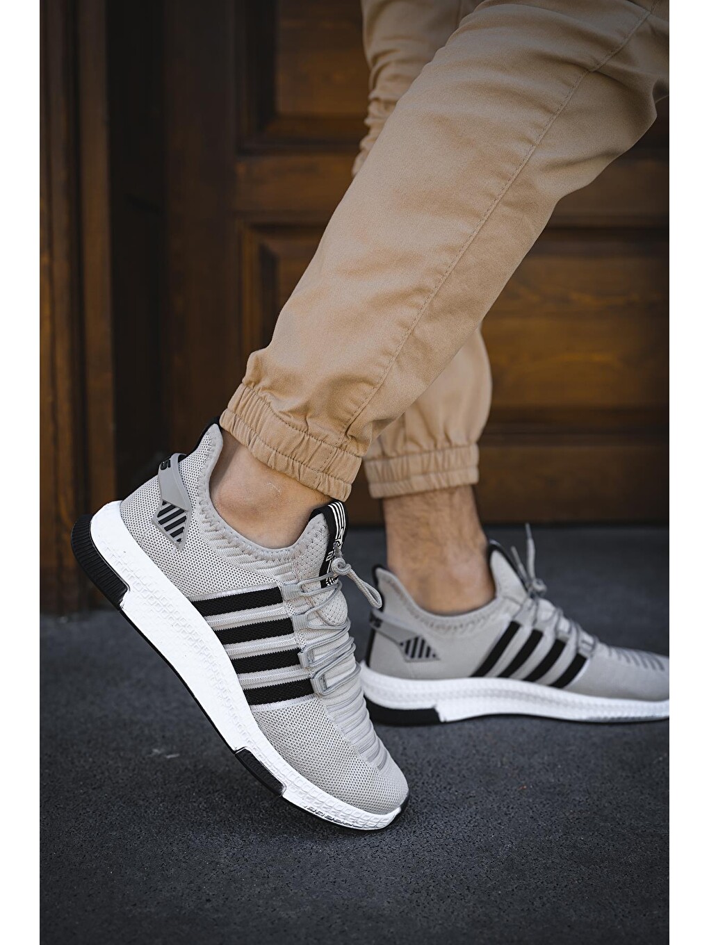 Gri Ald Şerit Detaylı Kalın Taban Erkek Sneaker-3