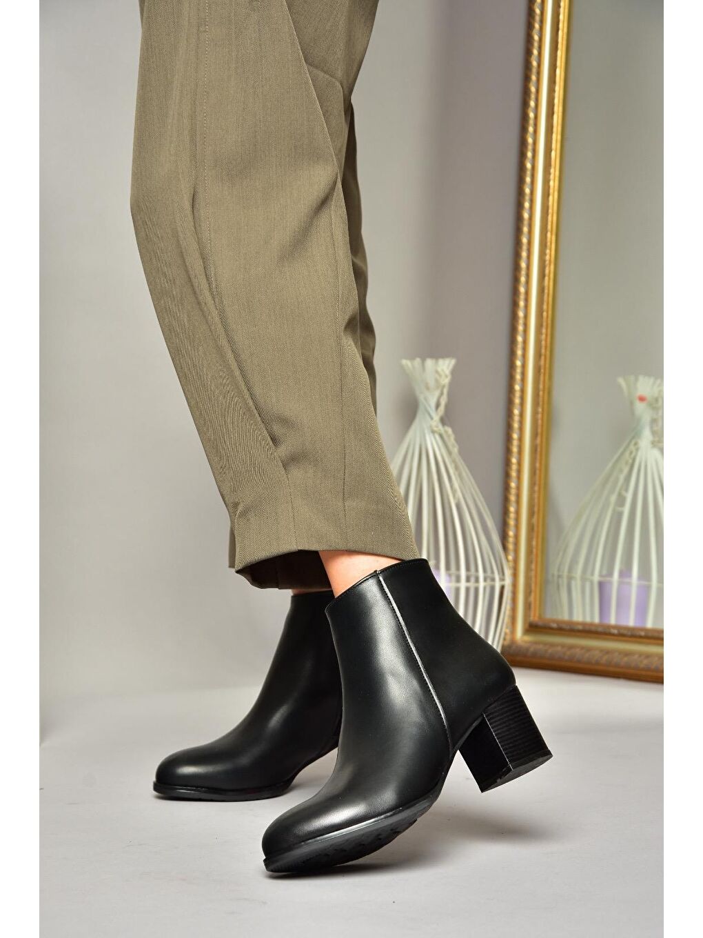 T8201800 Siyah Kadın Topuklu Ayakkabı-1