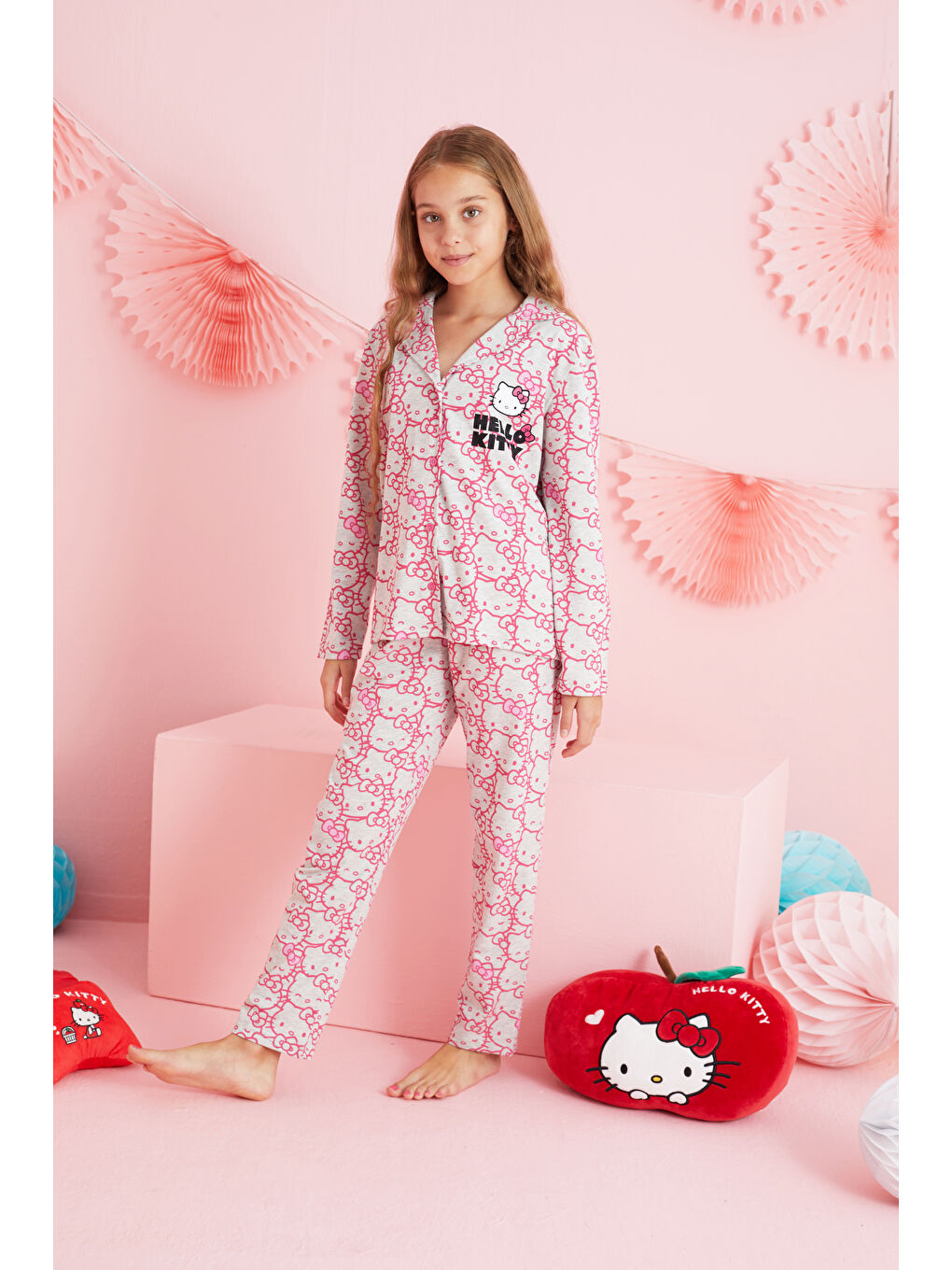 SİYAH İNCİ Gri Hello Kitty Lisanslı  100 Pamuk Gri Düğmeli Pijama Takım HK257