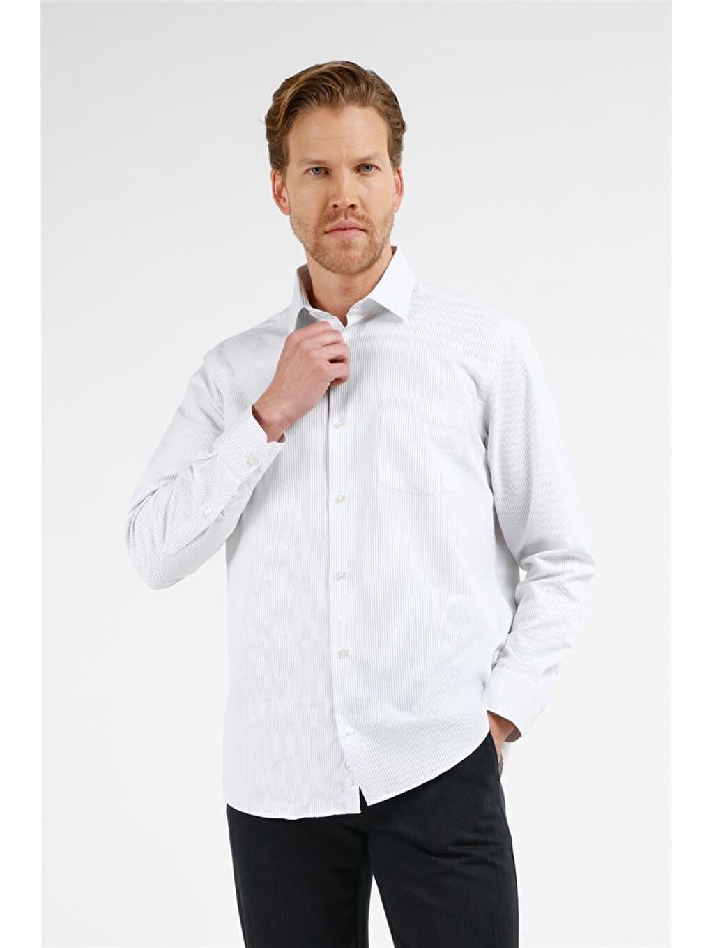 Optik Beyaz  Sert Yaka Uzun Kol Cepli Comfort Fit Pamuklu Gömlek 1004255227-2