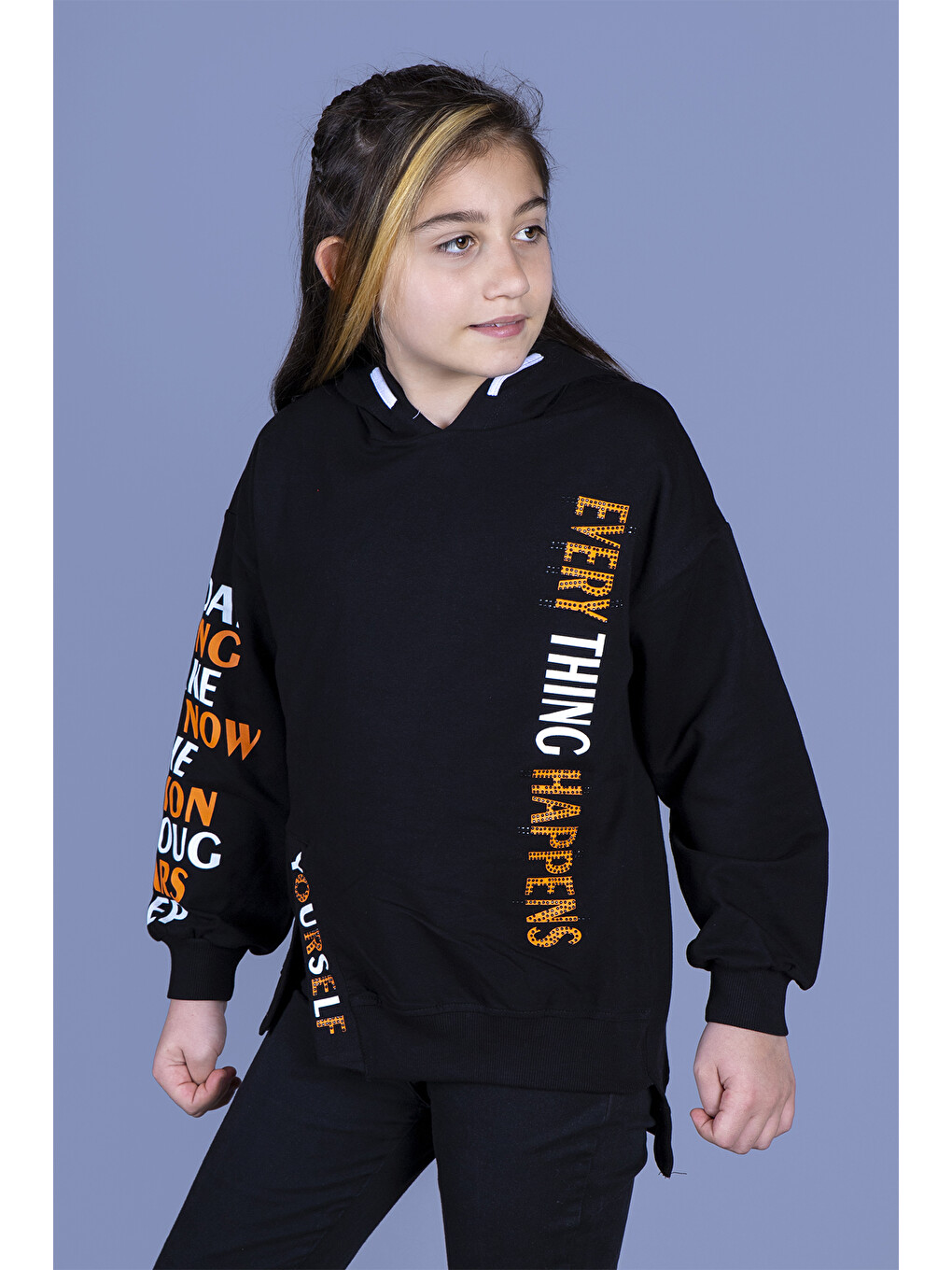 Siyah Kız Çocuk Kapüşonlu Yırtmaç Detaylı Baskılı Sweatshirt