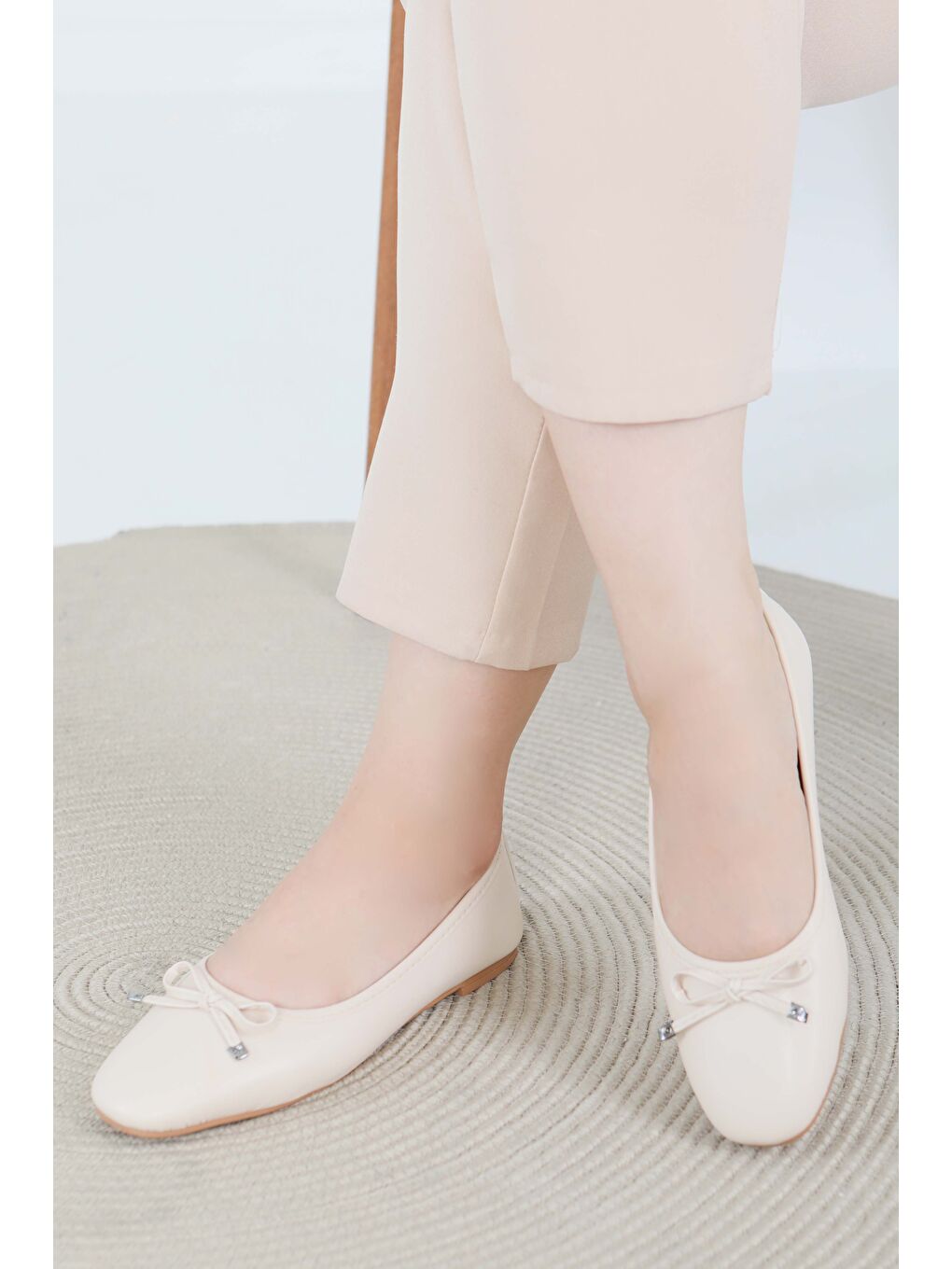 Ekru Kadın Krem Fiyonklu Babet - 27476