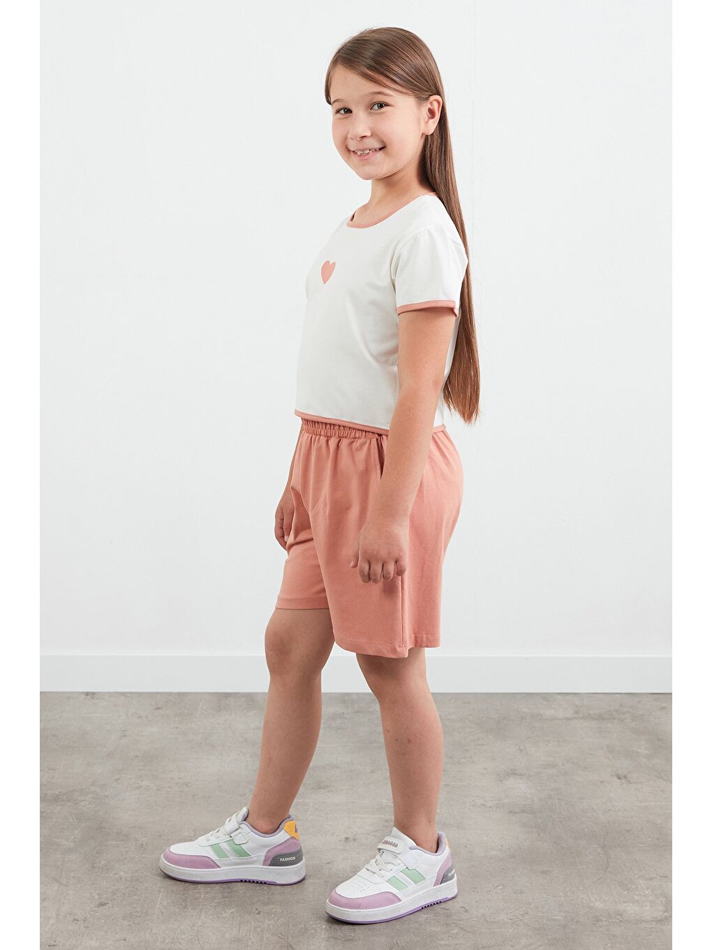 Pembe Kalp Baskılı Ribanalı Kız Çocuk Şortlu Takım-1