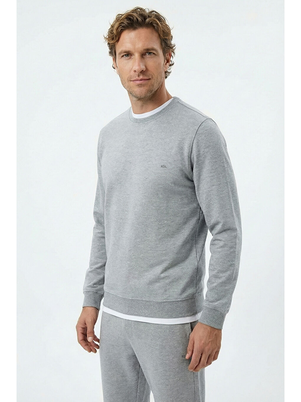 Gri Bisiklet Yaka Regular Fit Pamuklu Basic Sweatshirt-2