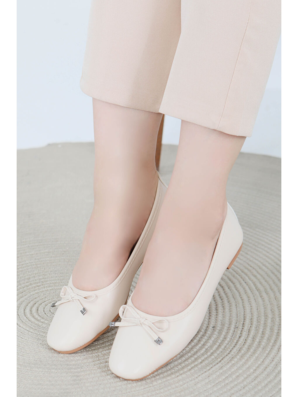 Ekru Kadın Krem Fiyonklu Babet - 27476-3