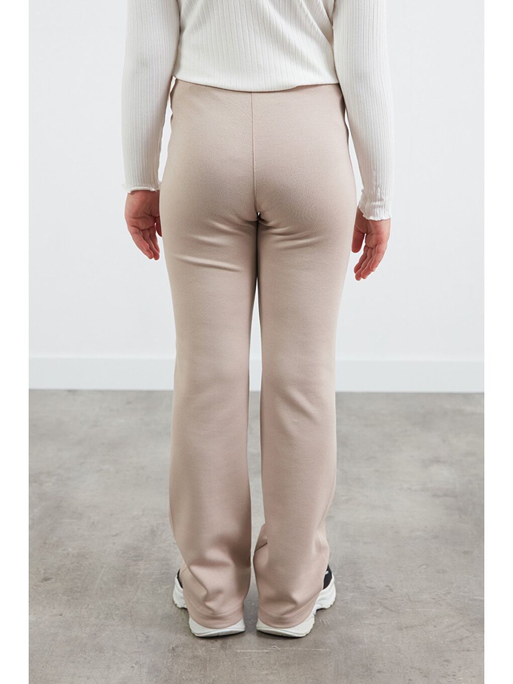 Bej Düğmeli Çimalı Flare Kız Çocuk Pantolon-3