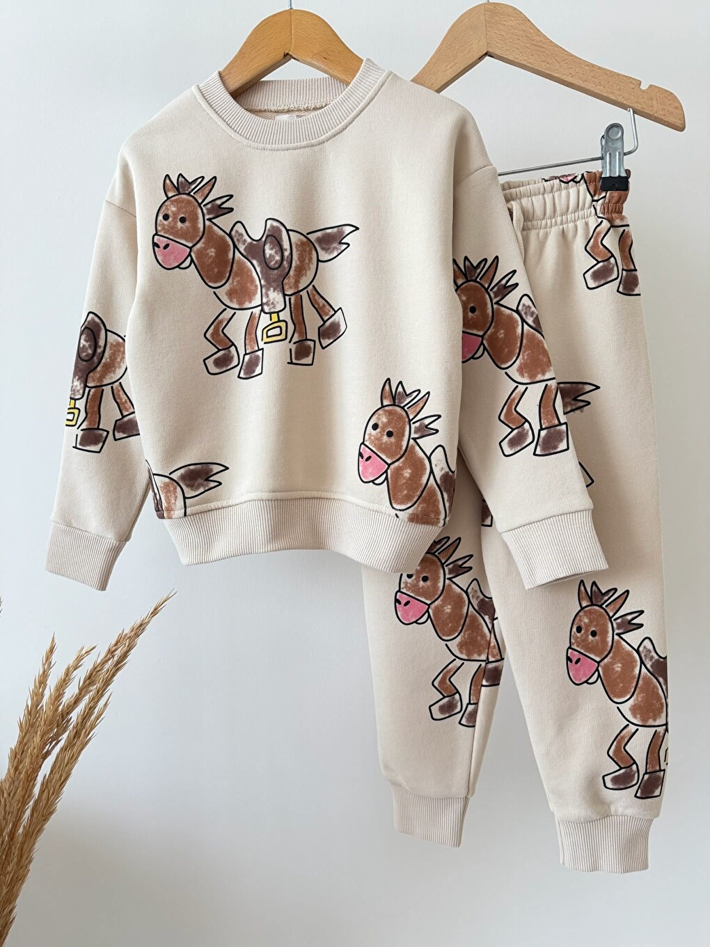 Çocuk Desenli Bej Sweatshirt Ve Eşofman Altı Takımı-2