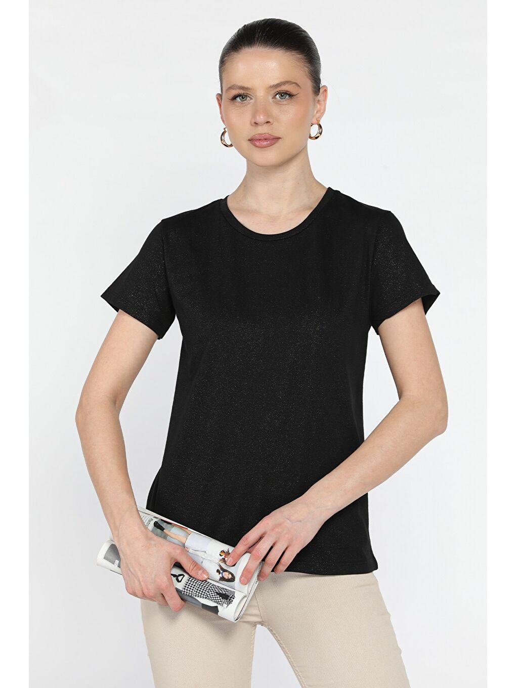 Siyah Kadın Bisiklet Yaka Basic Tişört-1