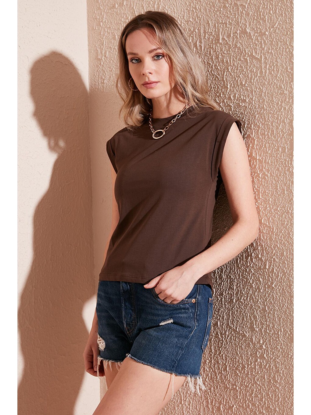 Kahverengi Bisiklet Yaka % 100 Pamuk Basic T Shirt 5864121