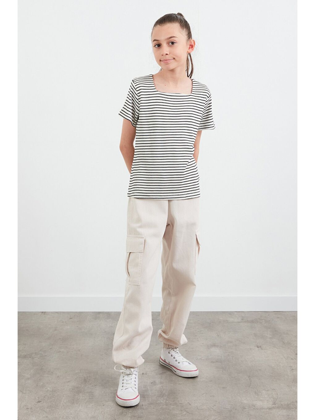 Siyah Çizgili Kare Yaka Kız Çocuk Body-3