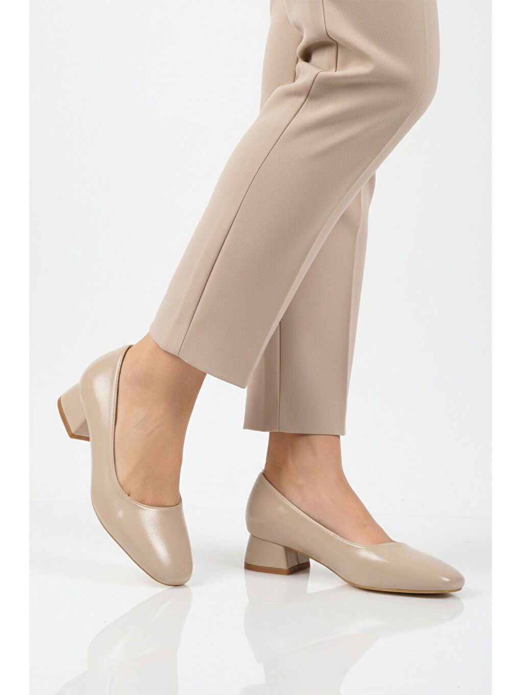 Bej Kadın Kalın Topuklu Ayakkabı 593055 Z