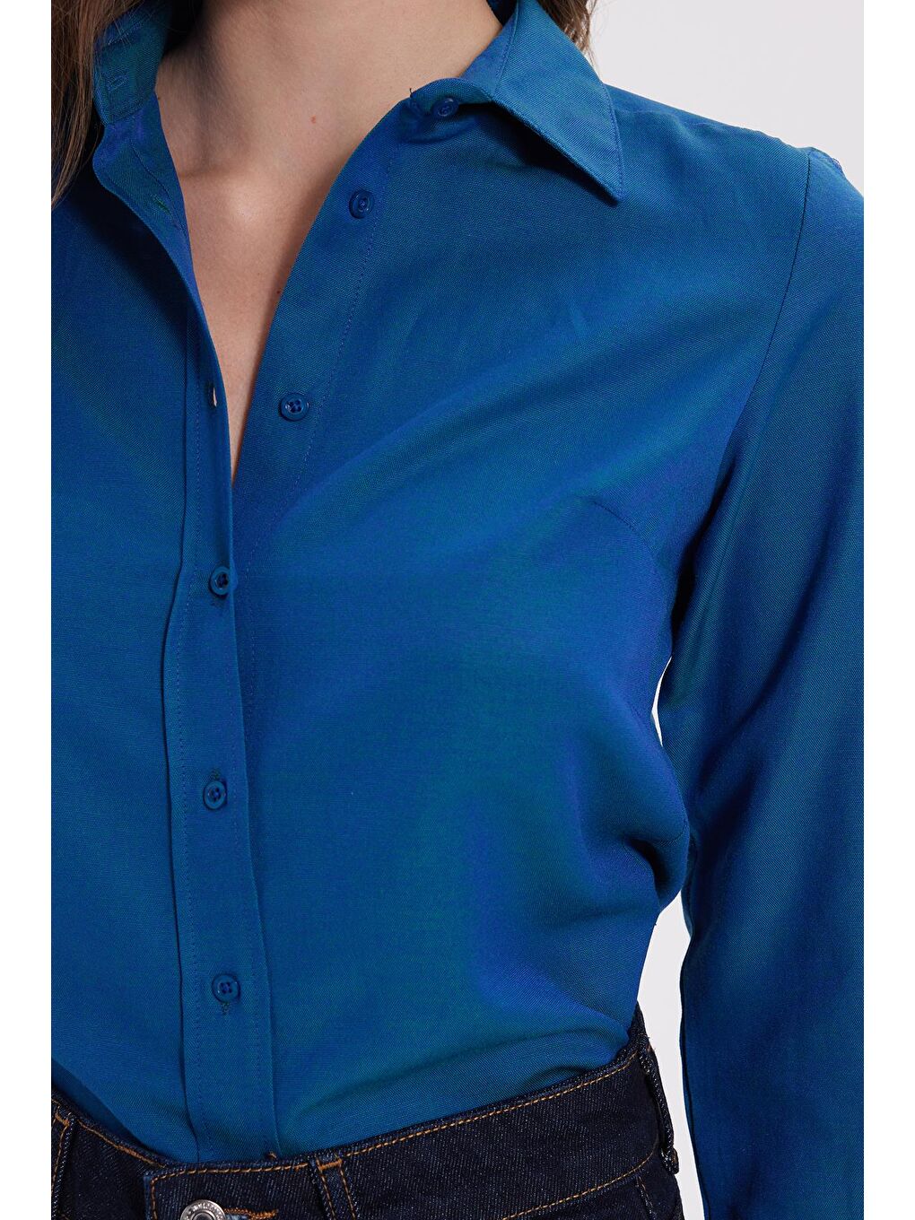 Kadın Slim Fit Dar Kesim Uzun Kollu Pamuklu Vücuda Oturan Dokulu Açık Petrol Basic Gömlek-2