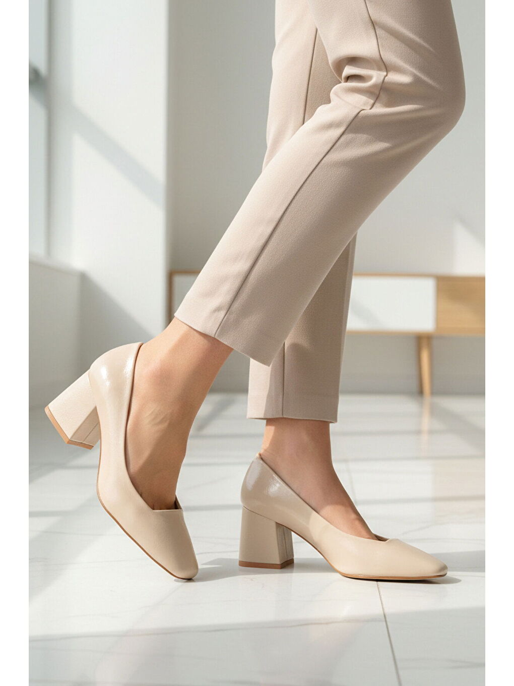 Bej Kadın Kalın Topuklu Ayakkabı 593055 Z-2