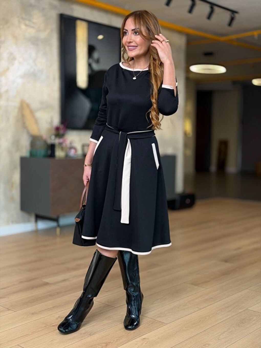 Siyah Kadın Uzun Kollu Kuşak Dahil Midi Boy Lbise-1