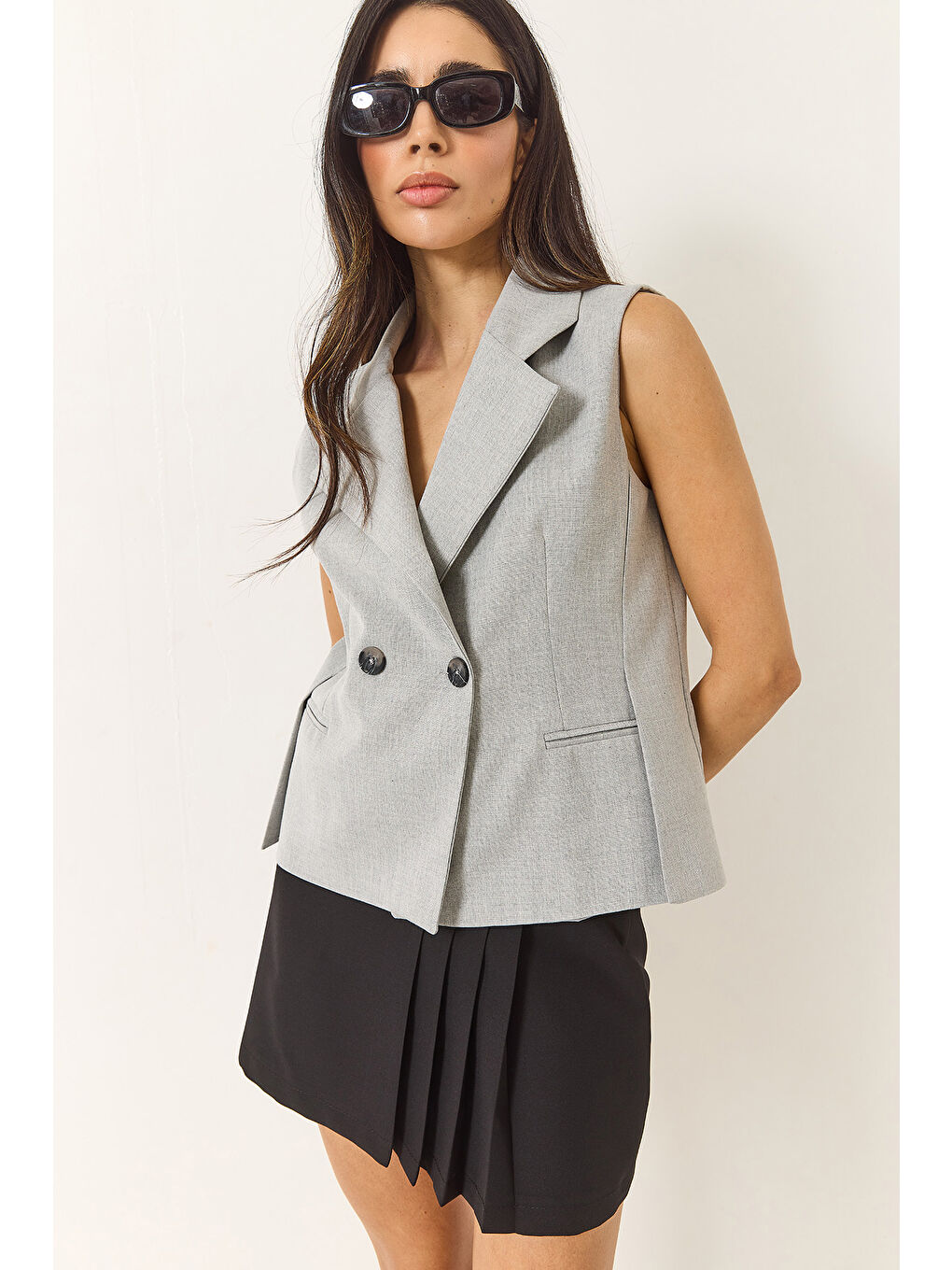 Gri Kadın Şal Yaka Asimetrik Kesim Yelek-4