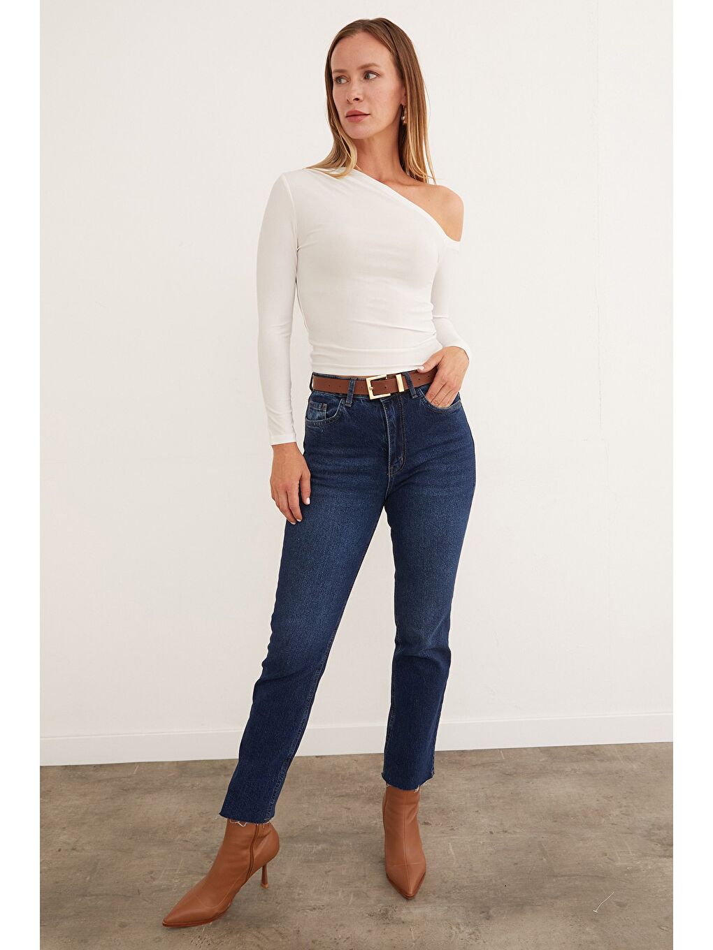 Ekru Basic Tek Omuz Bluz-1