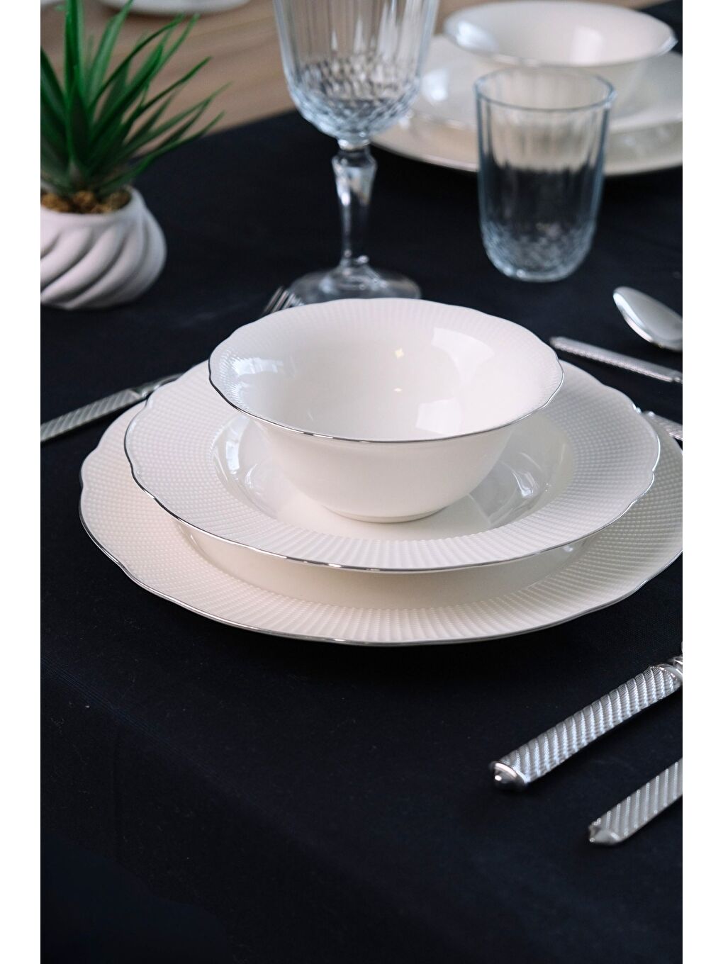 Beyaz Porselen İlay Yemek Takımı Platin Yaldızlı 6 Kişilik 24 Parça-6