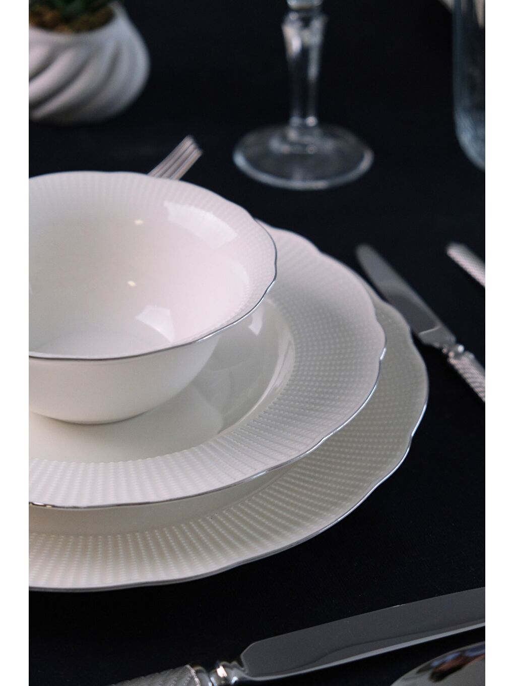 Beyaz Porselen İlay Yemek Takımı Platin Yaldızlı 6 Kişilik 24 Parça-7