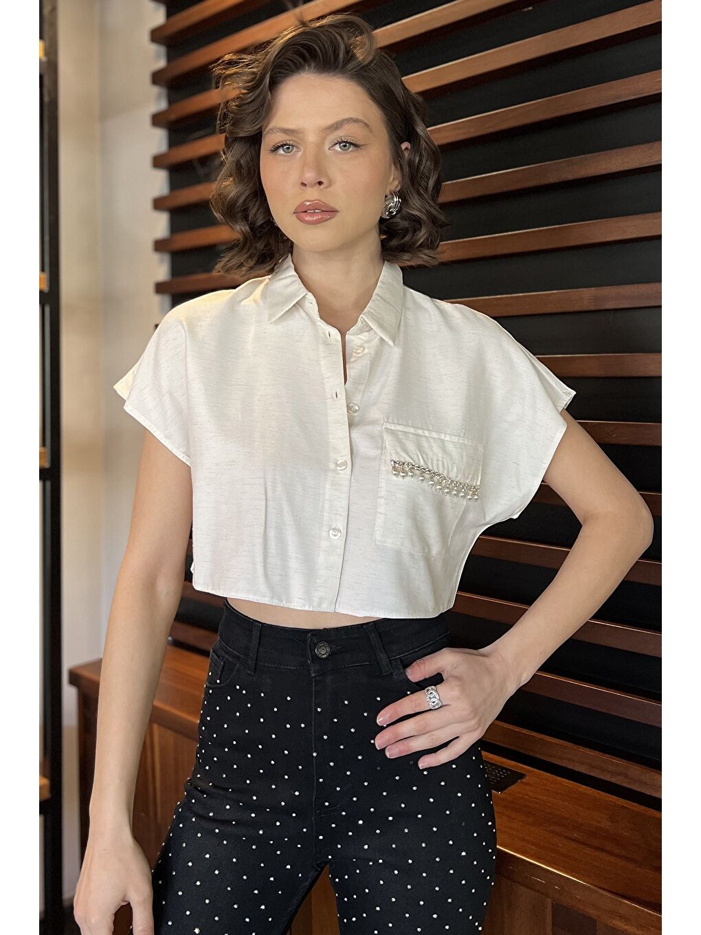 Ekru Kadın Japone Kol Tek Cepli Taş İşlemeli Keten Gömlek-1