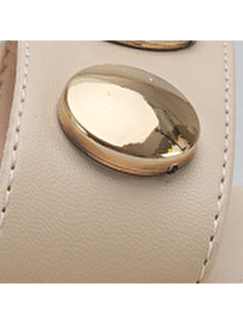 Bej Celina Tek Bantlı Metal Aksesuarlı Bilekten Bantlı Düz Topuklu Yuvarlak Burunlu Kadın Sandalet-6