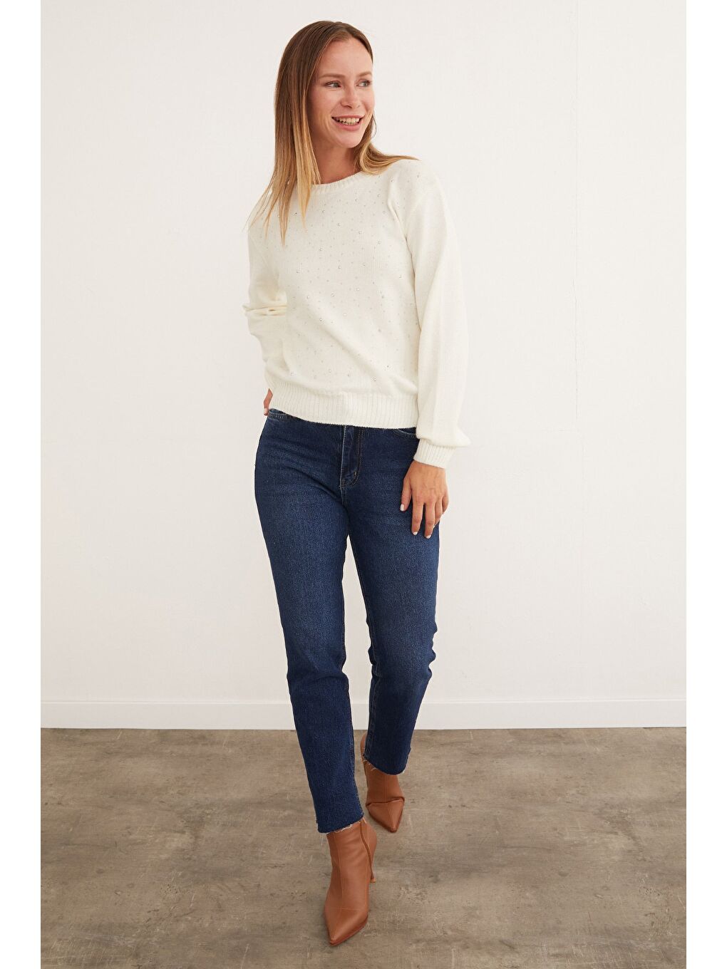 Ekru Taşlı Bisiklet Yaka Triko Kazak-3