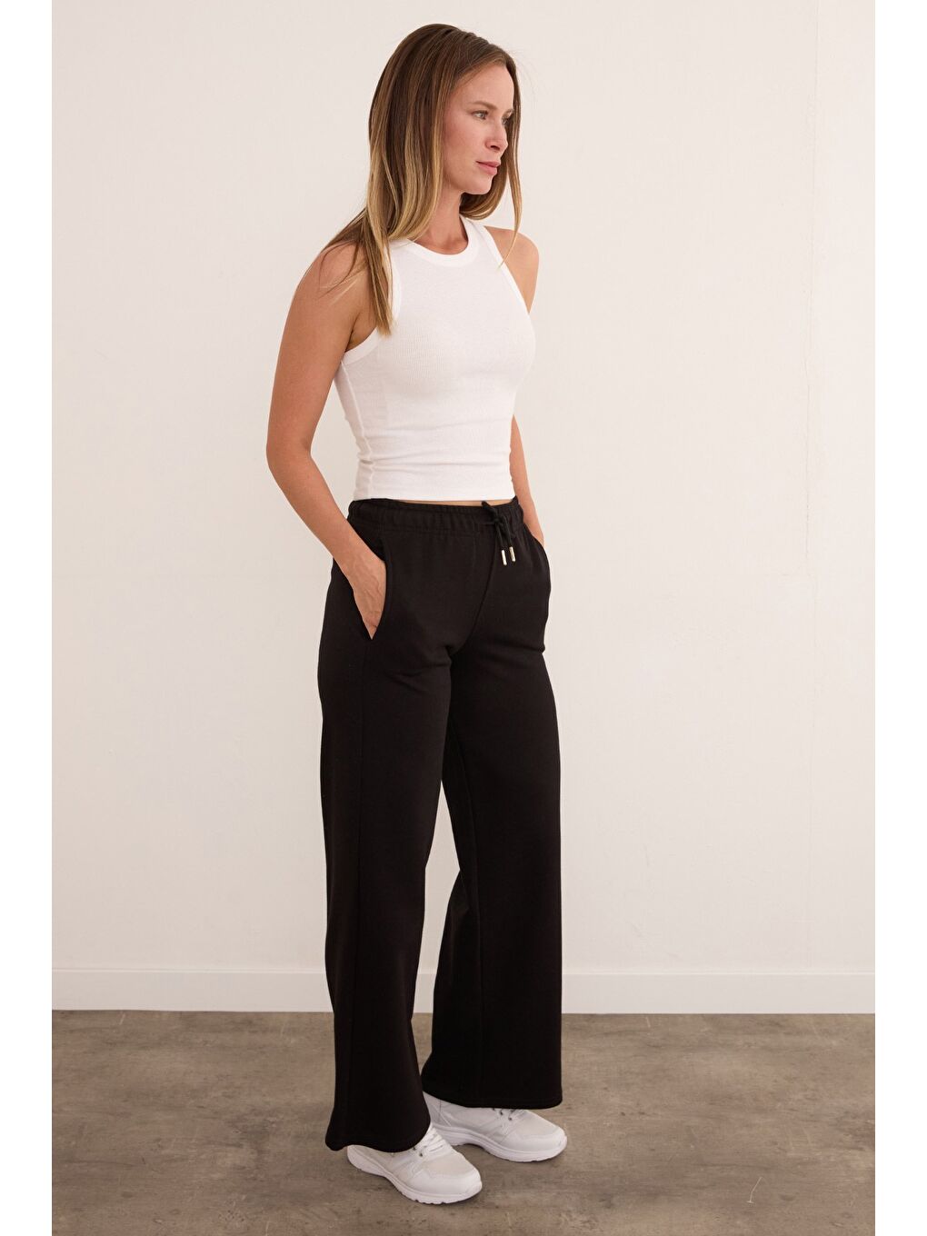 Siyah Beli Bağcıklı Palazzo Eşofman Altı-1