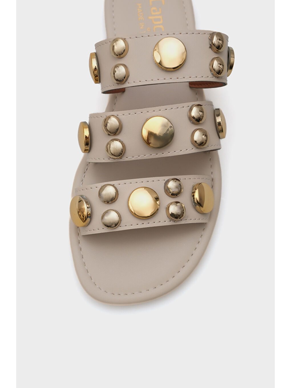 Bej Kate Bantlı Metal Aksesuarlı Düz Topuklu Yuvarlak Burunlu Kadın Terlik-2