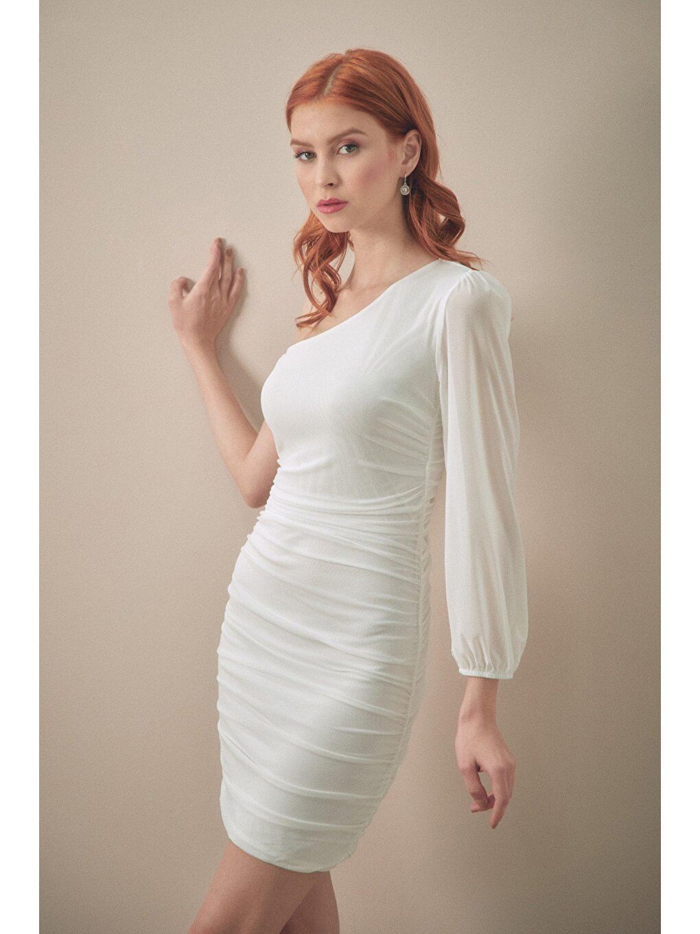 Beyaz Büzgülü Tek Omuz Elbise-1
