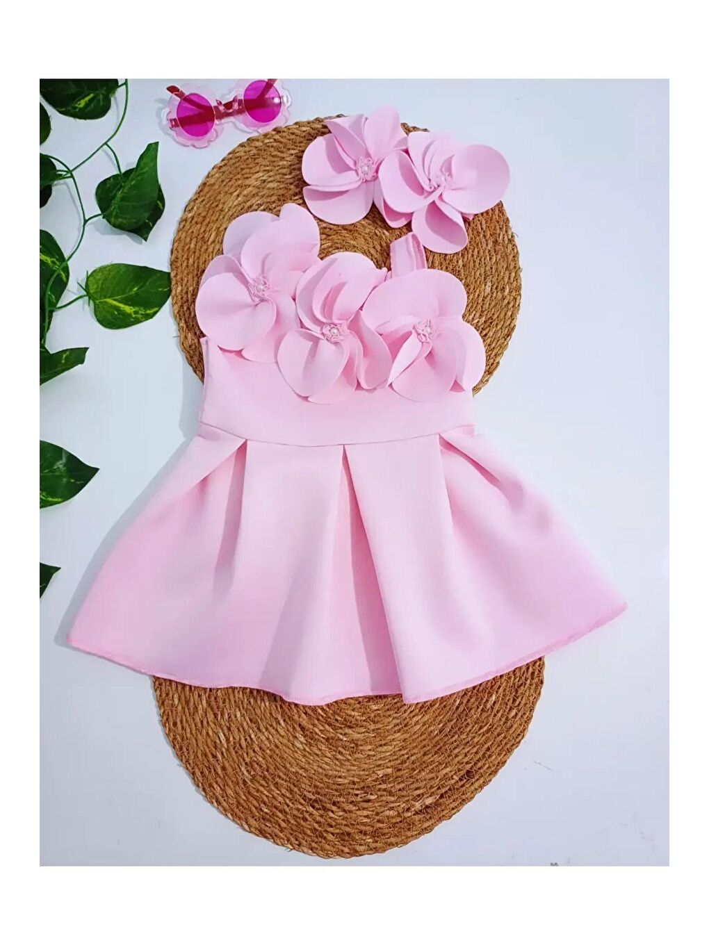 Pembe Kız Çocuk Beyaz Dalgıç Kumaş Çiçekli Bandalı Elbise