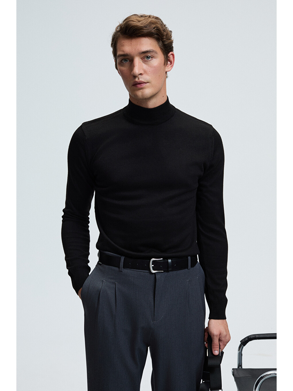 Rebel Erkek Yarım Balıkçı Yaka Basic Slim Fit Triko Siyah Kazak-2
