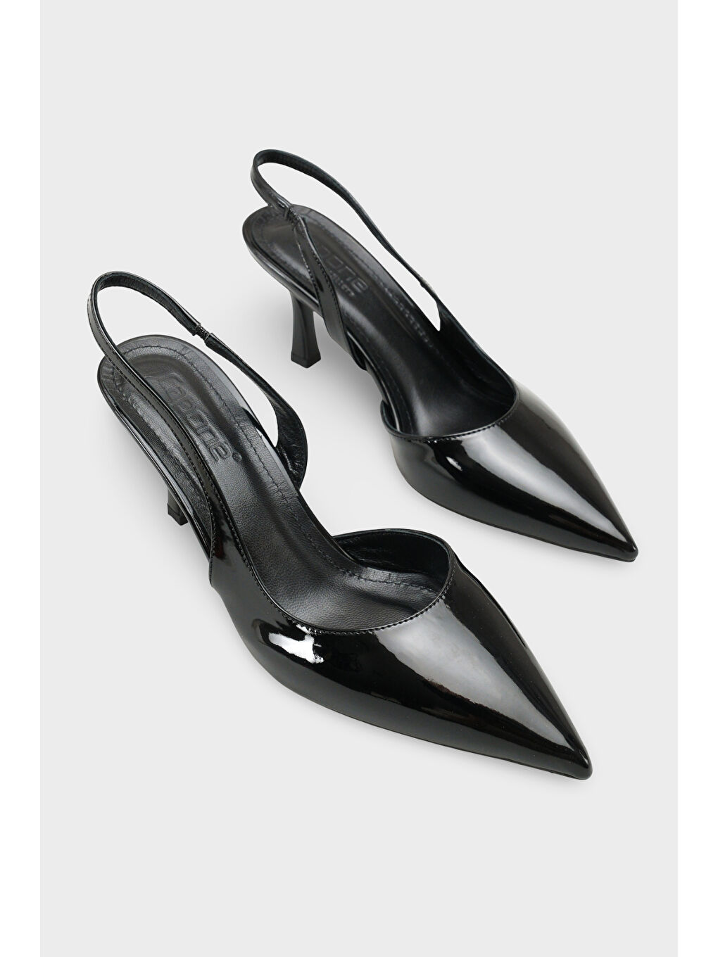 Siyah Ramonda Hakiki Deri Astarlı Sivri Burunlu Orta Topuklu Arkası Açık Kadın Ayakkabı-1